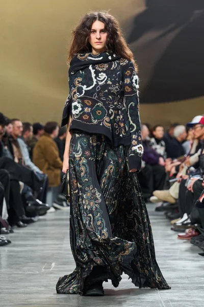 Look 48